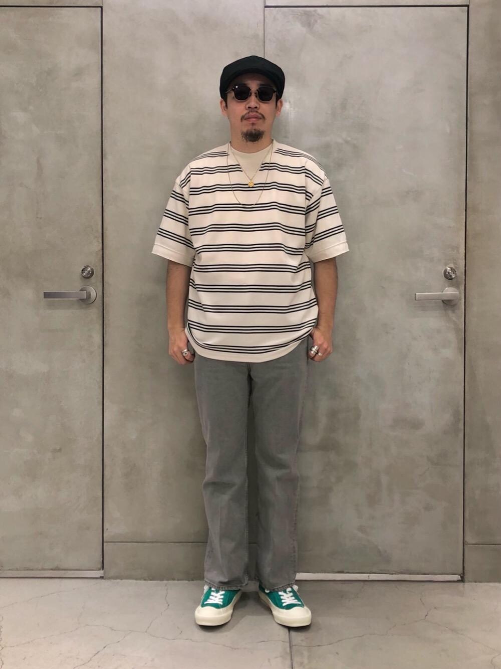 「スニーカー、リラックス、ストリート、unitedarrows、monkeytime、unitedarrowsandsons、beautyandyouth、ハット/キャップ、アウトドア/アスレジャー」｜「MONKEY TIMEの＜monkey time＞ SINGLE CHAIN NECKLACE/ネックレス（ネックレス、ゴールド系）」を使った、Seitaroさん（メンズ・173cm）の春コーディネートの1枚目の写真