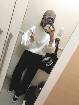 「沖縄」｜「アイテム（スウェット）」を使った、 は  なさん（レディース・156cm）の冬コーディネート