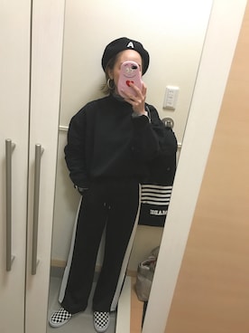 「沖縄」｜「アイテム（スウェット）」を使った、 は  なさん（レディース・156cm）の冬コーディネート