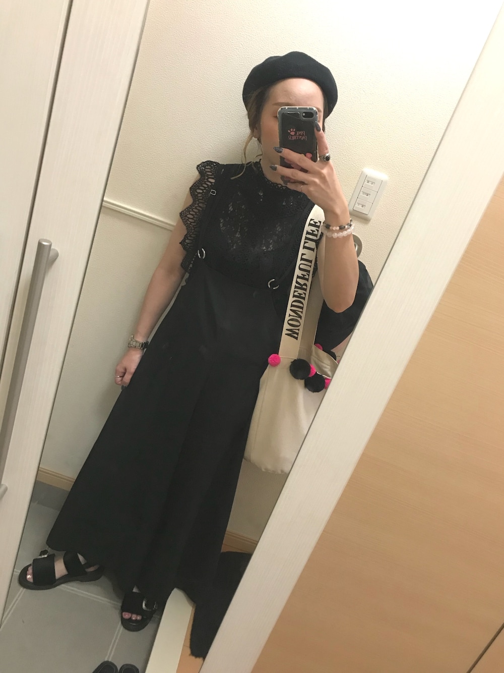 「オトナカジュアル、カジュアル、summer、ブラック、オールブラック、オールインワン、おしゃれさんと繋がりたい、沖縄」｜「Roseriのアイテム（タンクトップ、ブラック系）」を使った、 は  なさん（レディース・156cm）の夏コーディネートの1枚目の写真