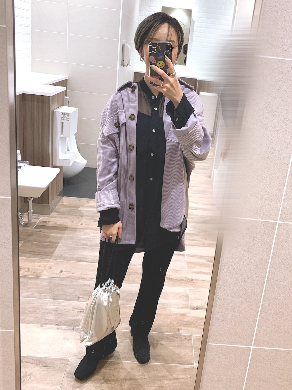 「大人カジュアル、大人コーデ、CPOジャケット、パープル、フレアパンツ、ソックス➕ブーツ、ootd、Avail、INGNI、沖縄」｜「JEANASISのシアーバンドカラーシャツ/848152（シャツ/ブラウス、ブラック系）」を使った、 は  なさん（レディース・156cm）の秋コーディネートの1枚目の写真