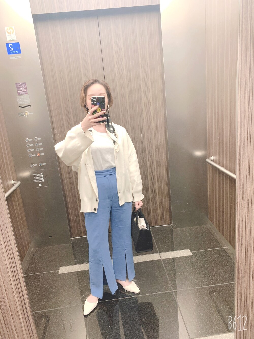 「大人カジュアル、シンプルコーデ、カーディガン、パンツスタイル、スラックス、ジーナシス、JEANASiS、ZARA、沖縄」｜「JEANASISのアイテム（カーディガン/ボレロ、ホワイト系）」を使った、 は  なさん（レディース・156cm）の春コーディネートの1枚目の写真