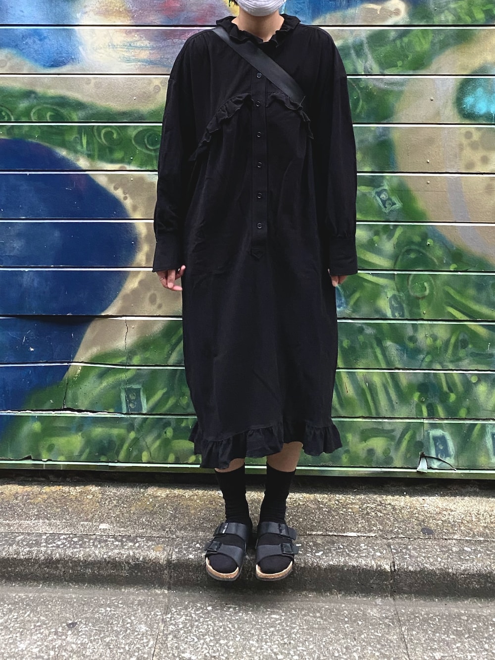 「秋服、大人カジュアル、ワンピース」｜「THE SHINZONEのアイテム（ワンピース/ドレス、ブラック系）」を使った、まこさん（レディース・171cm）の秋コーディネートの1枚目の写真