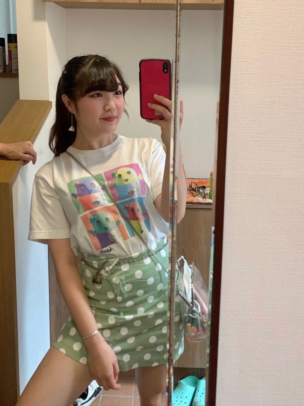 「summer、グリーン、ミニスカート、ドット、夏コーデ」｜「AGOSTOのアイテム（Tシャツ/カットソー、ホワイト系）」を使った、ミニスカの人さん（レディース・158cm）の夏コーディネートの1枚目の写真
