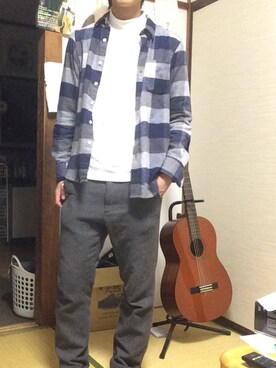 「HVC（エイチブイシー）のアイテム（パンツ）」を使った、武居洋之さん（メンズ・166cm）の春コーディネート