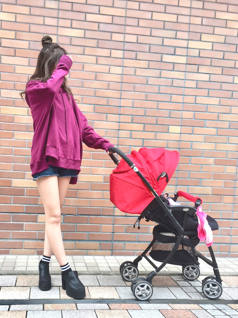 「カジュアルコーデ、ラクチンコーデ、ootd、オーバーサイズ、おでかけ、グレイル、プチプラ」｜「GRLのルーズスエットパーカー（パーカー、パープル系）」を使った、Yunchan.さん（レディース・158cm）の秋コーディネートの1枚目の写真