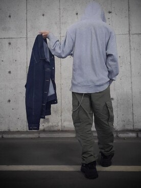 「UNDEFEATED （アンディフィーテッド）のアイテム（カーゴパンツ）」を使った、キヨさん（メンズ・166cm）の秋コーディネート