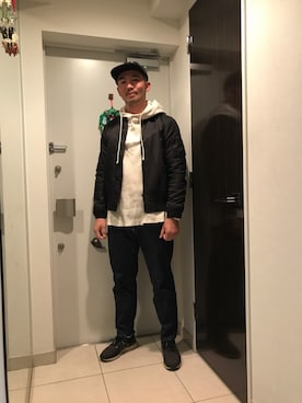 「kith」｜「アイテム（MA-1）」を使った、yugoさん（メンズ・180cm）の冬コーディネート