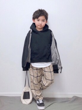 「GU（ジーユー）のアイテム（MA-1）」を使った、M&Kさん（キッズ・110cm）の冬コーディネート