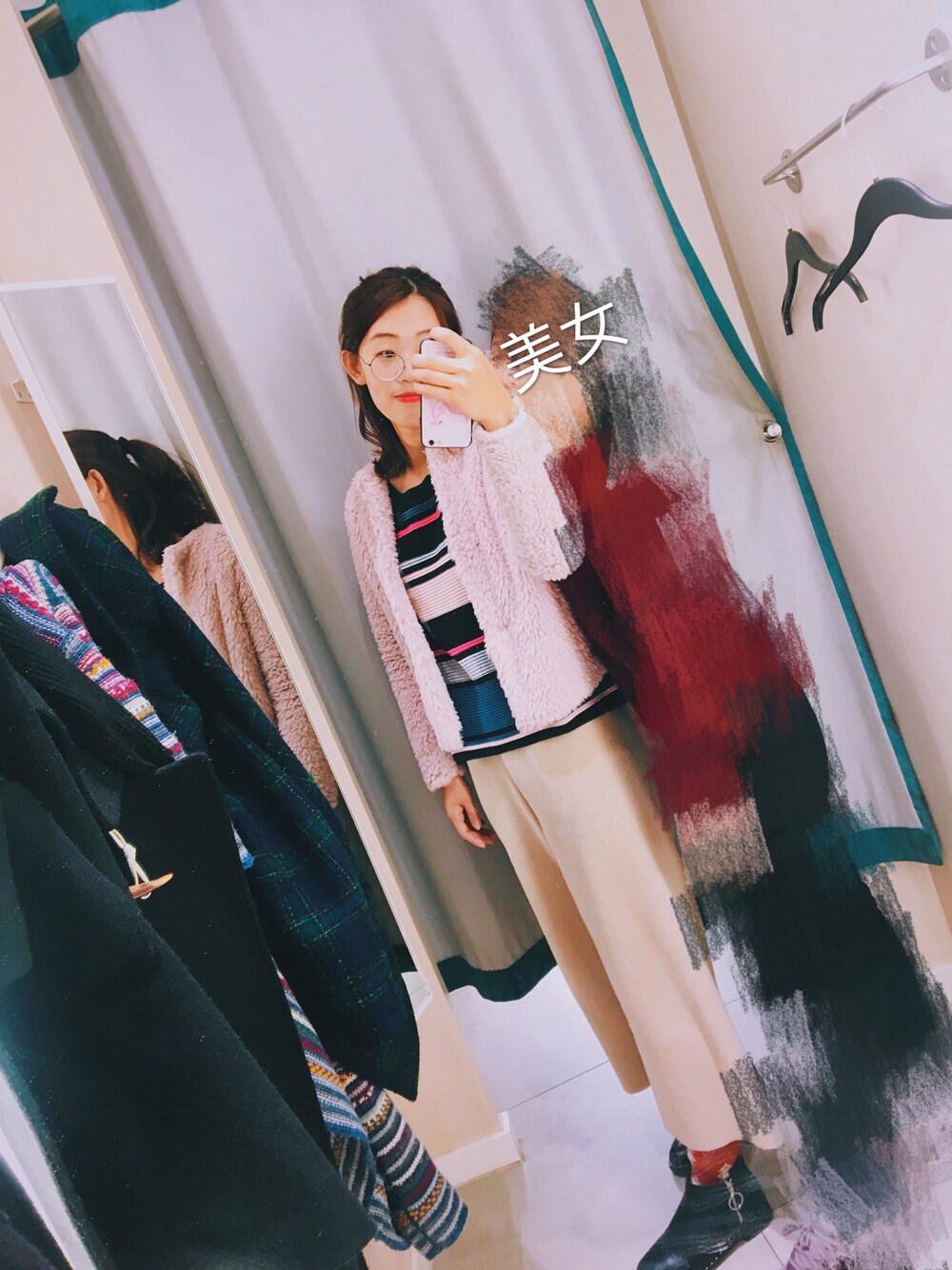 「H&Mのアイテム（ブルゾン、ピンク系）」を使った、多米小鱼圈さん（レディース・172cm）の春コーディネートの1枚目の写真