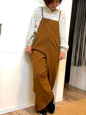 「AS KNOW AS plus（アズノゥアズプラス）のアイテム（オールインワン・サロペット）」を使った、rimoさん（レディース・153cm）の冬コーディネート