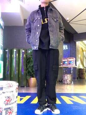 「PULL&BEAR（プルアンドベア）のアイテム（トップス）」を使った、丁几何さん（メンズ・165cm）の秋コーディネート