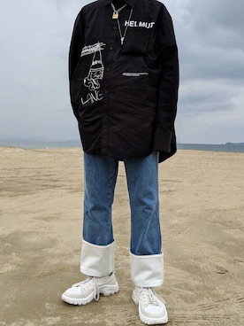 「HELMUT LANG（ヘルムートラング）のアイテム（トップス）」を使った、贯太さん（メンズ・175cm）の春コーディネート