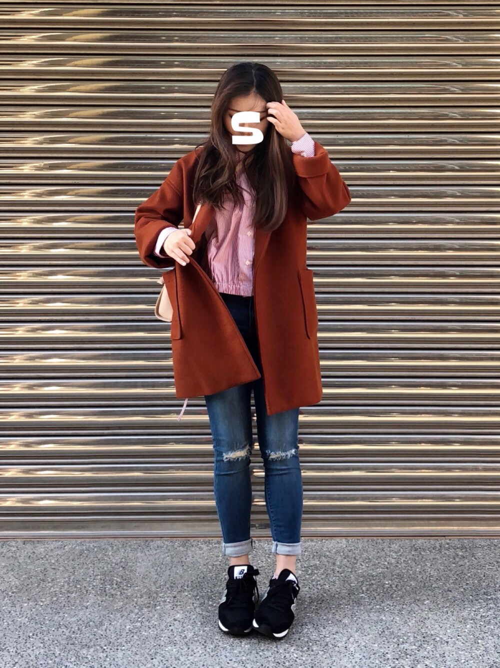 「春コーデ、大人コーデ、休日スタイル、今日のコーデ、GU、UNIQLO、New Balance」｜「GUのアイテム（シャツ/ブラウス、レッド系）」を使った、Luke&Stopnessさん（レディース・161cm）の冬コーディネートの1枚目の写真