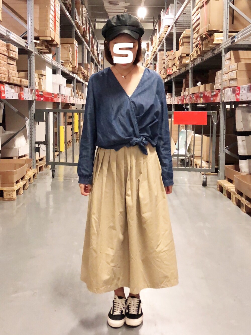 「秋のコーデ、大人カジュアル、秋服、休日スタイル、ootd、秋のブラウンスタイル、VANS」｜「Latticeのアイテム（ネックレス、シルバー系）」を使った、Luke&Stopnessさん（レディース・161cm）の秋コーディネートの1枚目の写真