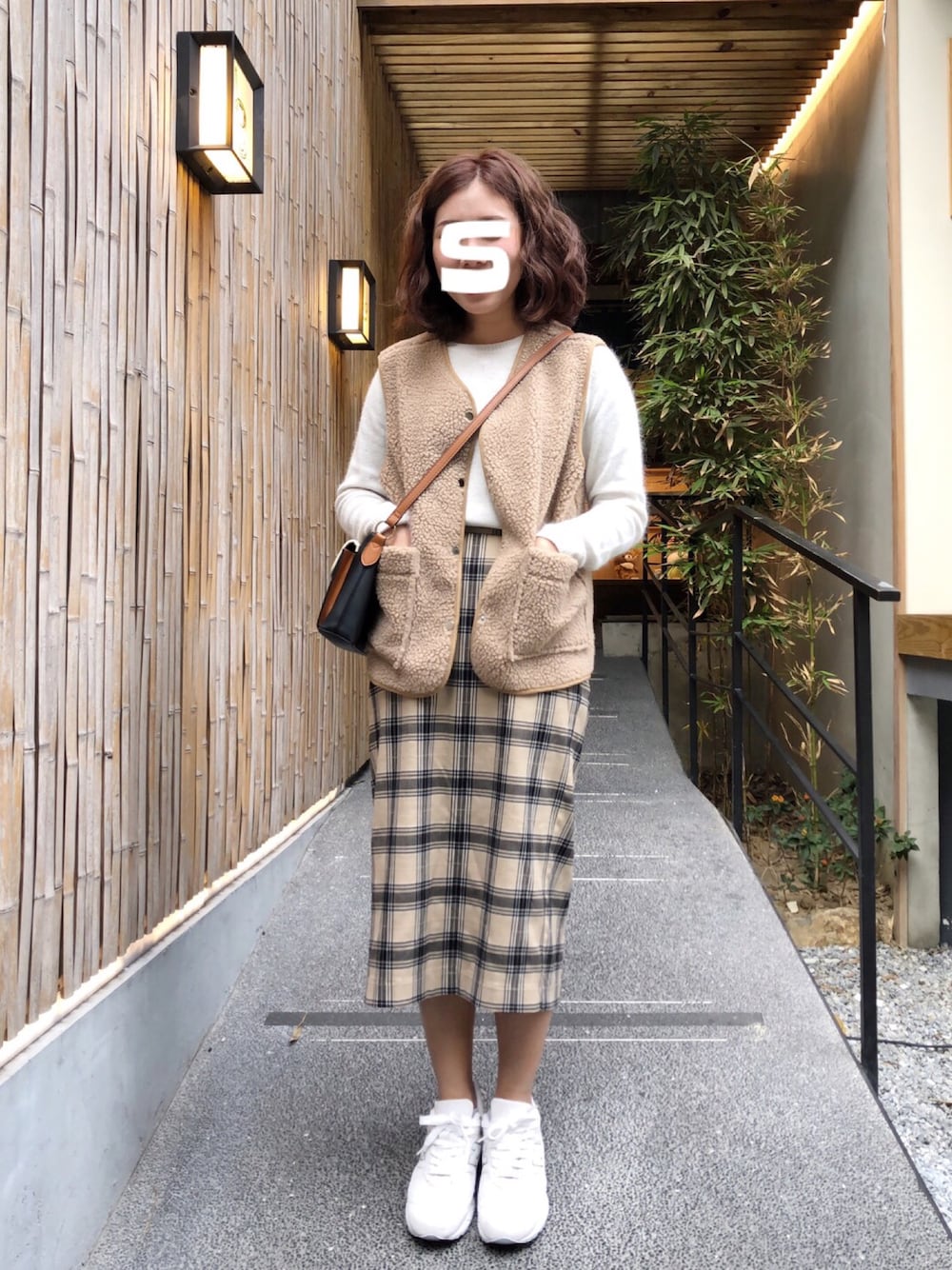 「お気に入りの服でデートに行こう、ootd、春コーデ、outfit、GU、休日スタイル、New Balance、nb990」｜「SPAOのアイテム（ニット/セーター、ホワイト系）」を使った、Luke&Stopnessさん（レディース・161cm）の冬コーディネートの1枚目の写真