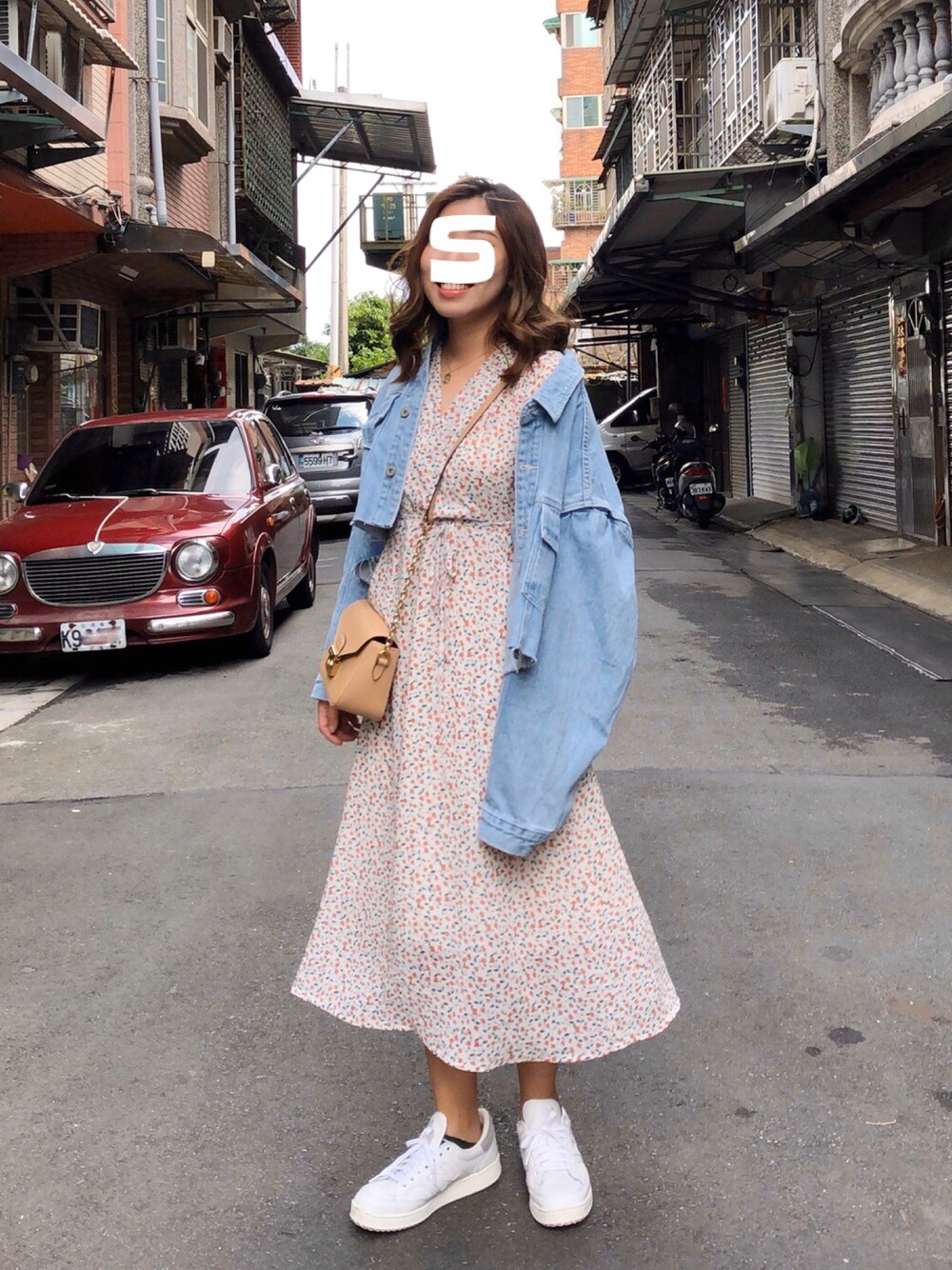 「ootd、PAZZOxRainieYang、PAZZO、New Balance、ct400pla、LONGCHAMP」｜「NEW BALANCEのアイテム（スニーカー、ホワイト系）」を使った、Luke&Stopnessさん（レディース・161cm）の秋コーディネートの1枚目の写真