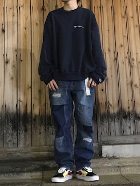 「Champion（チャンピオン）の【Champion/チャンピオン】別注クルーネックスウェット（スウェット、ブルー系）」を使った、増渕駿介さん（メンズ・163cm）の冬コーディネート