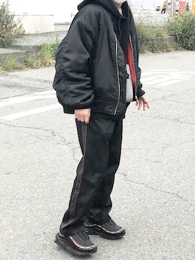 「Alpha Industries（アルファインダストリーズ）の◇ALPHA / アルファ MA-1 TIGHT（MA-1、ブラック系）」を使った、増渕駿介さん（メンズ・163cm）の春コーディネート