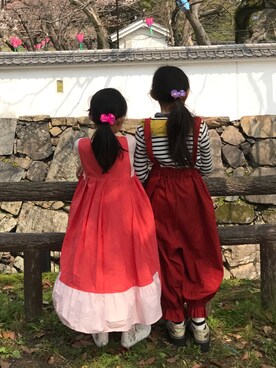 「アイテム（つなぎ/オールインワン、レッド系）」を使った、ちささん（キッズ・120cm）の春コーディネート