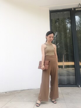 「JW Anderson（ジェイダブリューアンダーソン）のアイテム（ショルダーバッグ）」を使った、娅小娅inaさん（レディース・157cm）の秋コーディネート