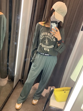 「アイテム（チューブトップ、イエロー系）」を使った、破小孩儿111さん（レディース・164cm）の夏コーディネート