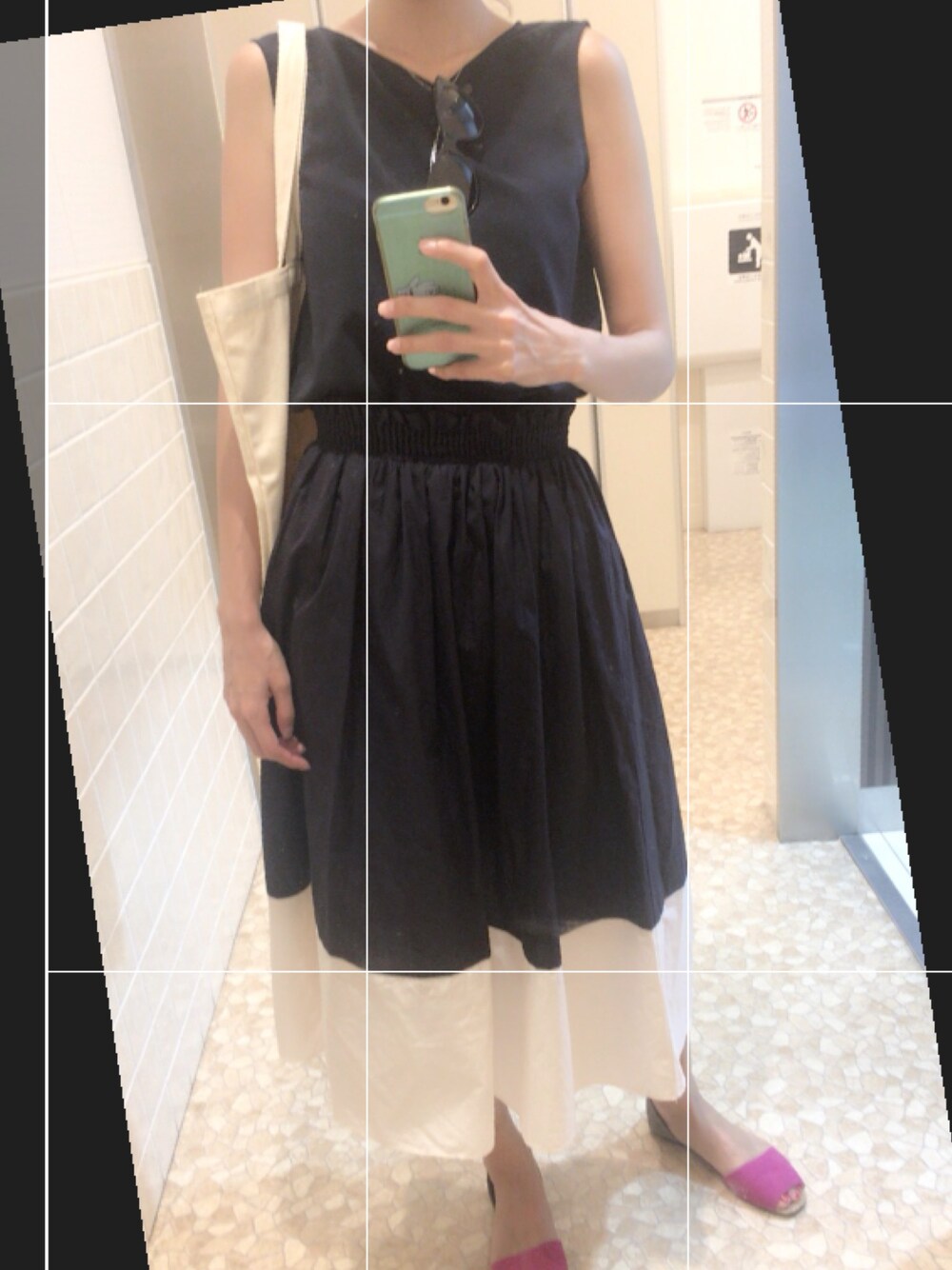 「ネイビー、プチプラ、H&M、UNIQLO」｜「UNIQLOのアイテム（タンクトップ、ブルー系）」を使った、I am Yさん（レディース・168cm）の夏コーディネートの1枚目の写真