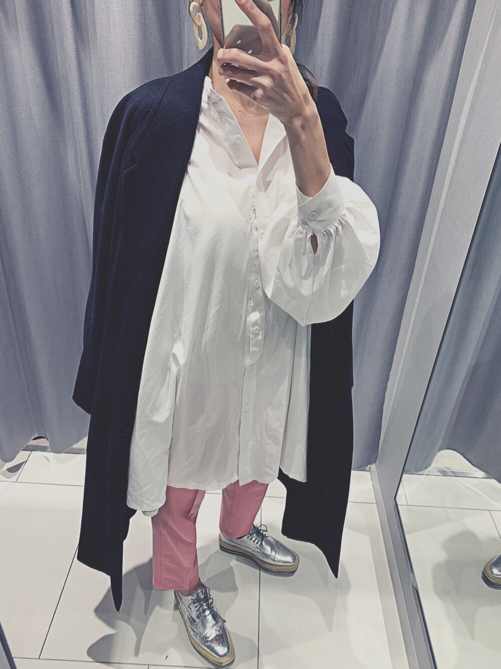 「春、ピンクパンツ、大人カジュアル、プチプラ、UNIQLO、白シャツ」｜「Latticeのアイテム（ピアス（両耳用）、ベージュ系）」を使った、I am Yさん（レディース・168cm）の春コーディネートの1枚目の写真