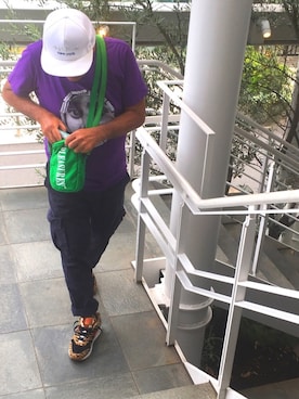 「PLEASURES（プレジャー）のアイテム（バッグ）」を使った、近藤　昌さん（メンズ・172cm）の夏コーディネート