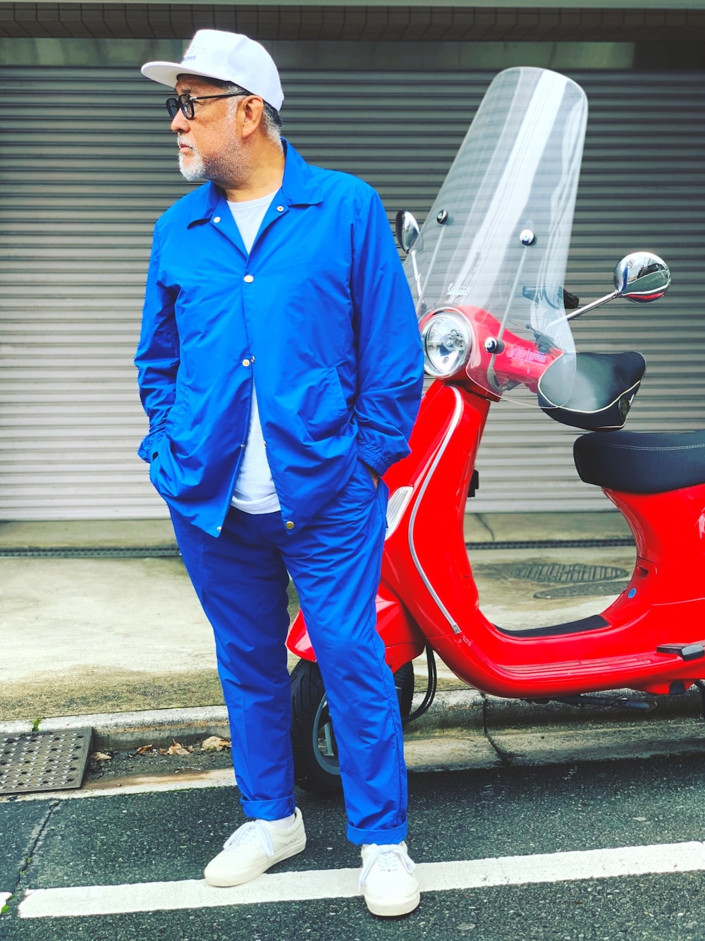 VANSのアイテムを使った「ナイロンセットアップ」のメンズ人気