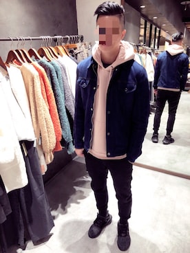 「PULL&BEAR（プルアンドベア）のアイテム（パーカー）」を使った、Ivan Linさん（メンズ・175cm）の冬コーディネート