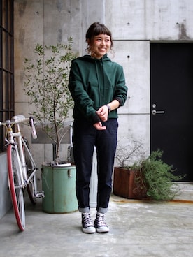 「LE CIEL BLEU（ルシェルブルー）のアイテム（デニムパンツ）」を使った、MANYさん（メンズ・158cm）の冬コーディネート