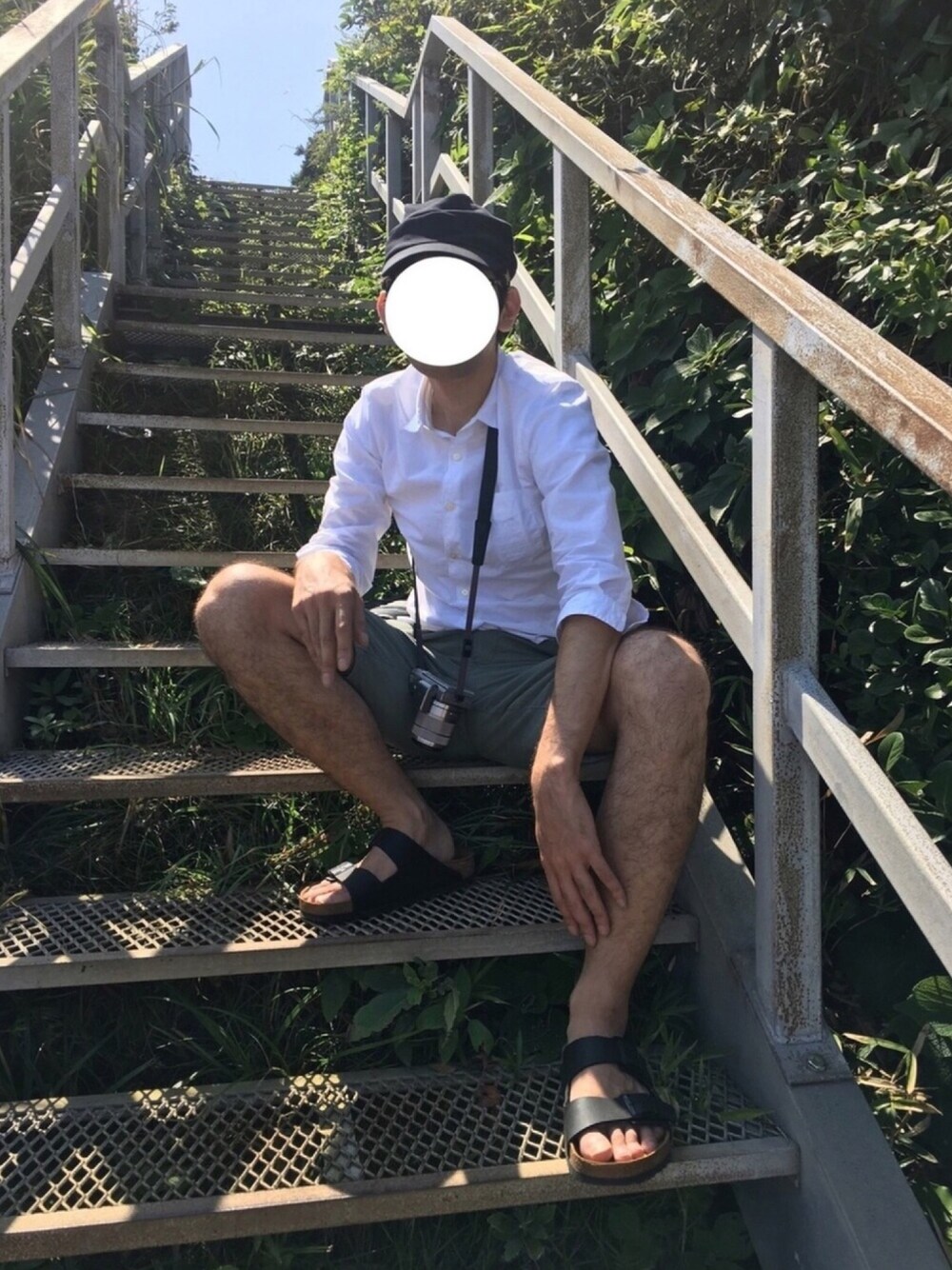 「birkenstock、UNIQLO、the hatter」｜「The Hatterのアイテム（ニットキャップ/ビーニー、ブラック系）」を使った、machapi:)さん（メンズ・180cm）の秋コーディネートの1枚目の写真