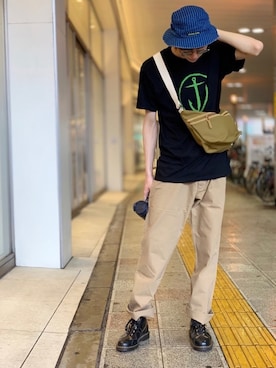 「アイテム（ボディバッグ/ウエストポーチ、グリーン系）」を使った、AKKIIさん（メンズ・183cm）の夏コーディネート