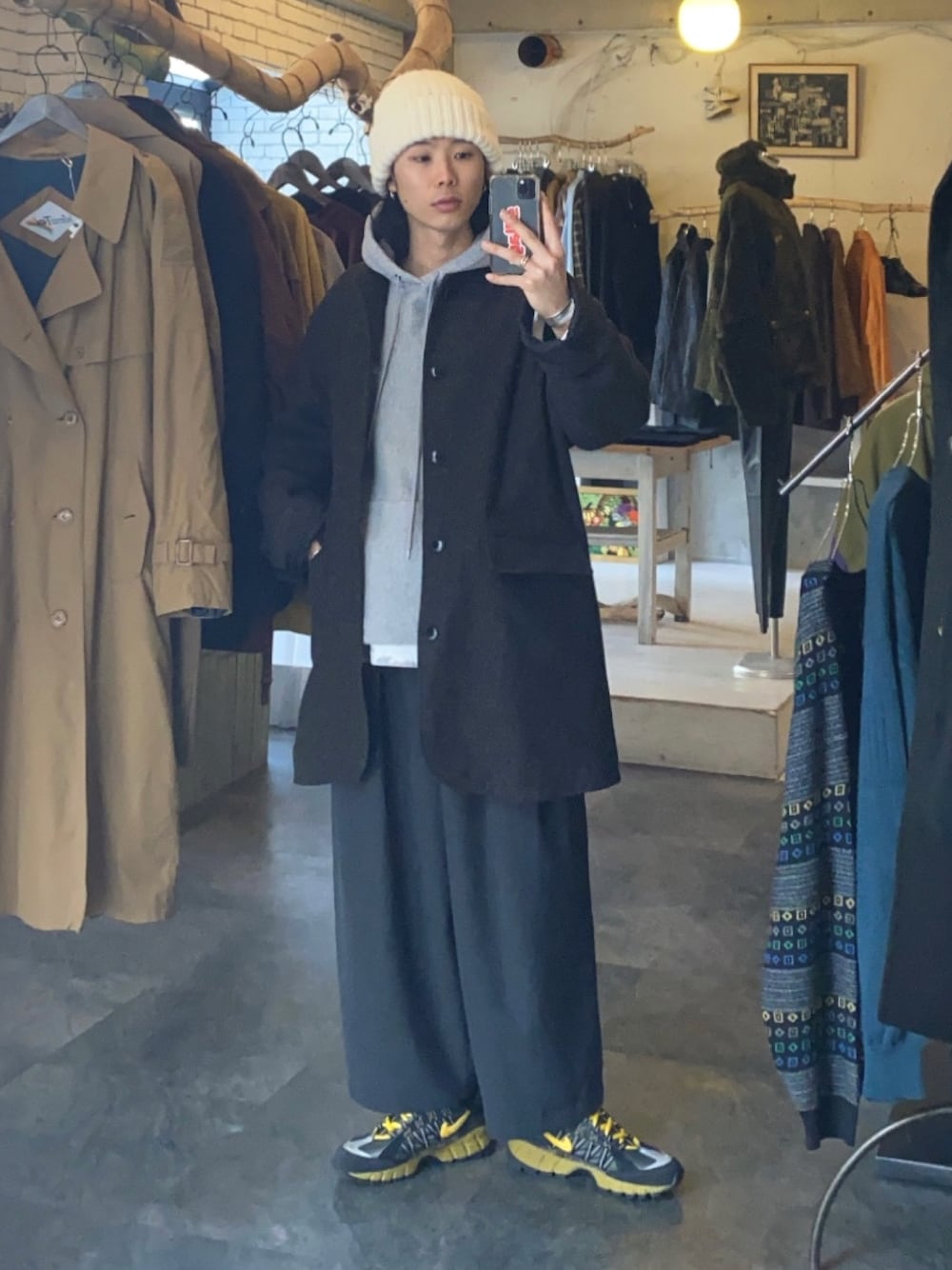 「今日のコーデ、ワイドパンツ、NIKE、古着、Maison Margiela、パーカー、春コーデ」｜「Sillageのアイテム（スカジャン、グレー系）」を使った、ハッシーさん（メンズ・173cm）の冬コーディネートの1枚目の写真