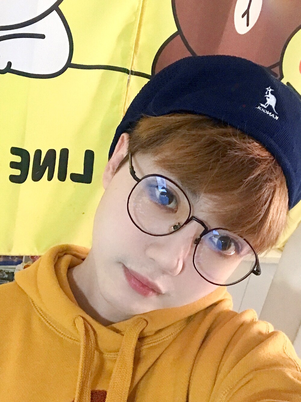 「OFF STYLE」｜「KANGOLの【KANGOL】Tropic 504 Ventair/【カンゴール】トロピック 504 ベントエアー（ハンチング/ベレー帽、ホワイト系）」を使った、harperさん（メンズ・175cm）の冬コーディネートの1枚目の写真