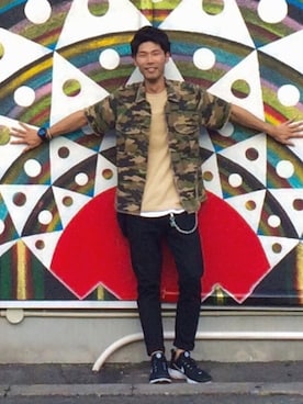 「迷彩」｜「アイテム（財布/小物）」を使った、kazuさん（メンズ・175cm）の夏コーディネート