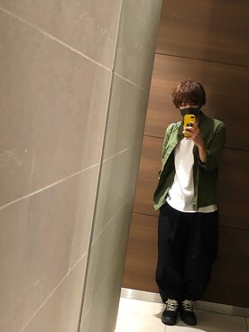 「glamb（グラム）のアイテム（チノパンツ）」を使った、hattyさん（メンズ・173cm）の秋コーディネート