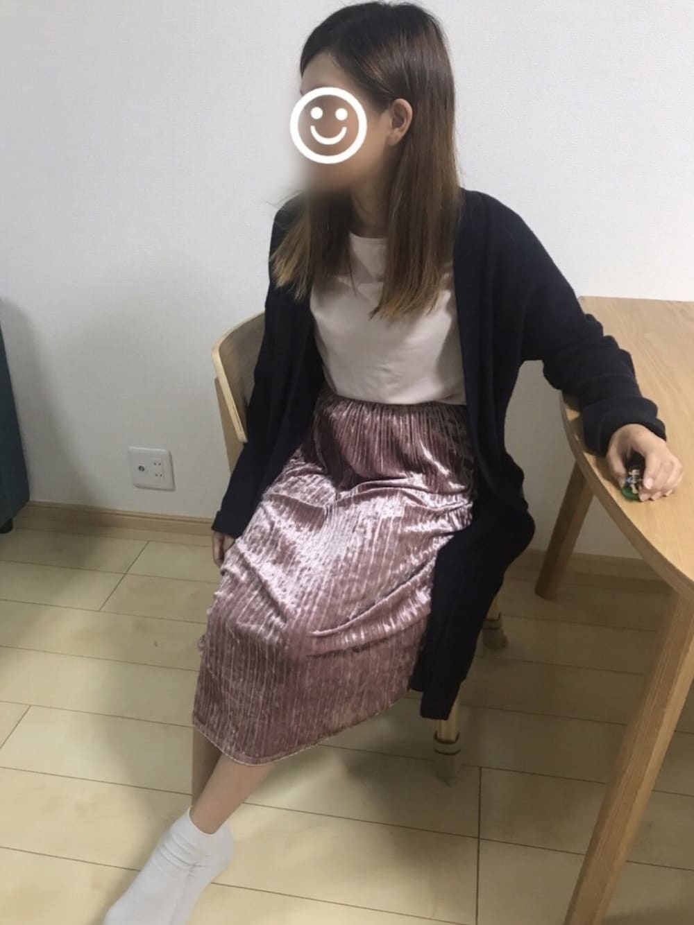 「GU、クラッシュベロア、グローバルワーク(GLOBAL WORK)、ロングカーディガン、M.deux、ピンク、ピンクコーデ」｜「M.deuxのアイテム（シャツ/ブラウス、ピンク系）」を使った、ruri＊さん（レディース・156cm）の秋コーディネートの1枚目の写真