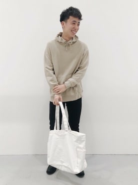 「黒パンツ」｜LAKOLE MENSさん（メンズ・172cm）の冬コーディネート