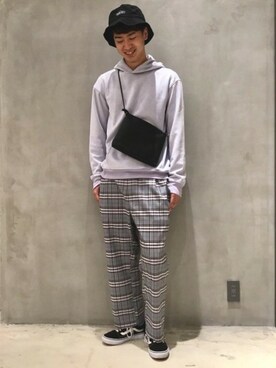 「ゆったりシルエット」｜「アイテム（帽子）」を使った、LAKOLE MENSさん（メンズ・177cm）の春コーディネート