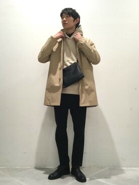 「ゆったりシルエット」｜「アイテム（ステンカラーコート）」を使った、LAKOLE MENSさん（メンズ・182cm）の春コーディネート