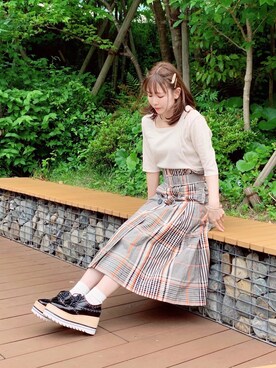 「トレンチスカート」｜「アイテム（アクセサリー）」を使った、しのぺるさん（レディース・154cm）の春コーディネート