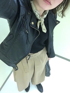 「バンダナ」｜「アイテム（ライダースジャケット）」を使った、akaneさん（レディース・158cm）の春コーディネート