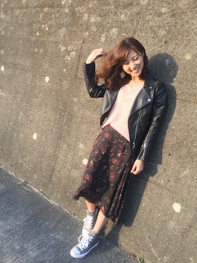 「お散歩」｜「アイテム（ライダースジャケット）」を使った、みきさん（レディース・152cm）の春コーディネート