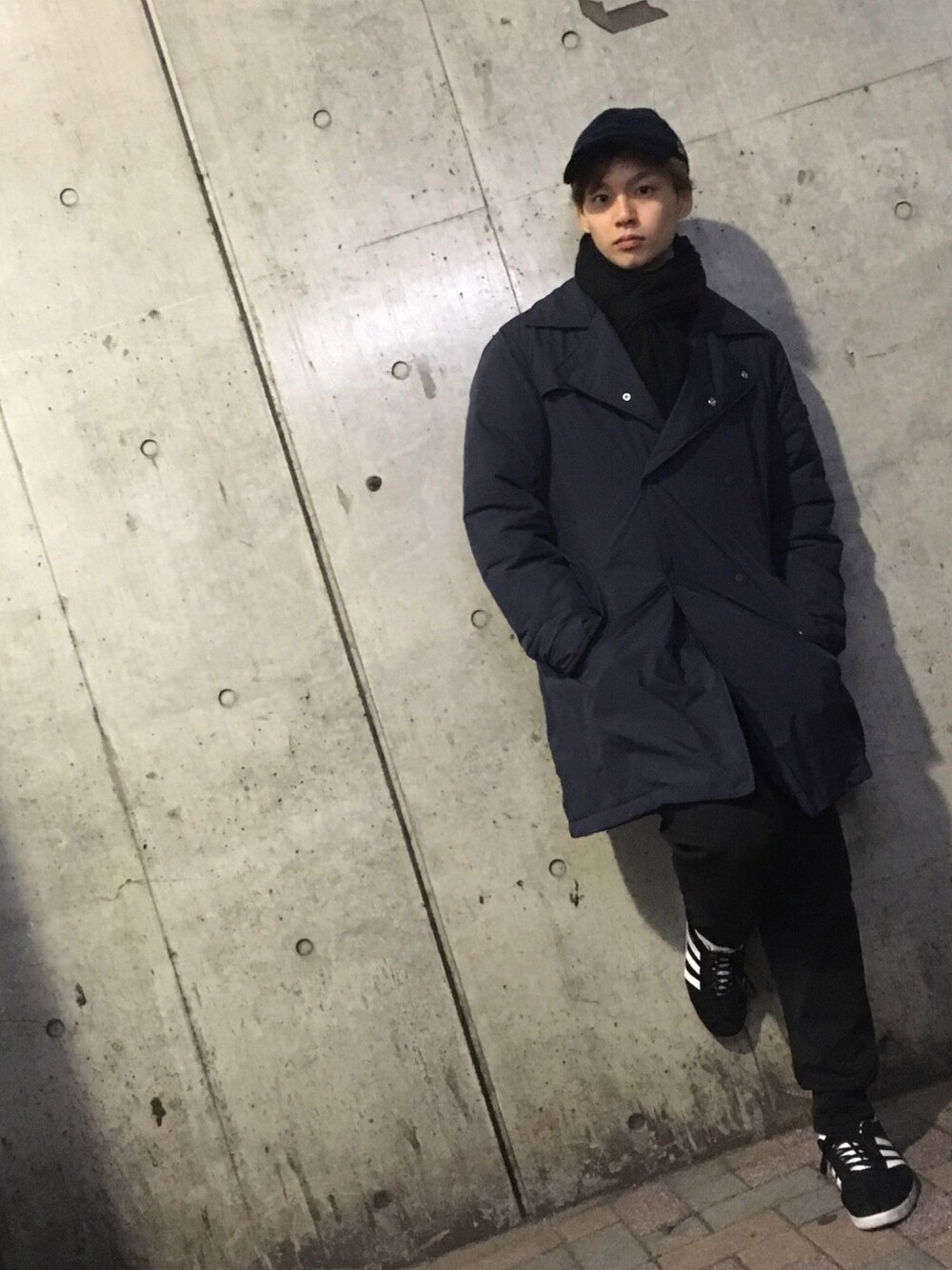 「冬コーデ、アルマーニエクスチェンジ、アダダス、キャップ、あけましておめでとうございます！、EBISU536」｜「NEW ERAの別注 [ニューエラ] ST NEWERA GLR 9TWENTY キャップ（キャップ、ブルー系）」を使った、REIさん（メンズ・175cm）の冬コーディネートの1枚目の写真