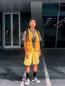 「アイテム（カーゴパンツ、イエロー系）」を使った、walkerさん（メンズ・175cm）の夏コーディネート