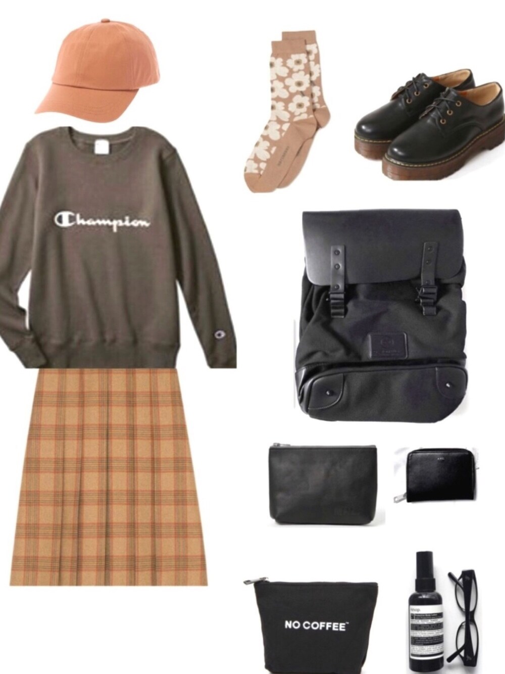 その他のスウェット、ブラック系のバックパック/リュック、ブラック系のその他シューズを着用したレディースの秋コーディネートの1枚目の写真