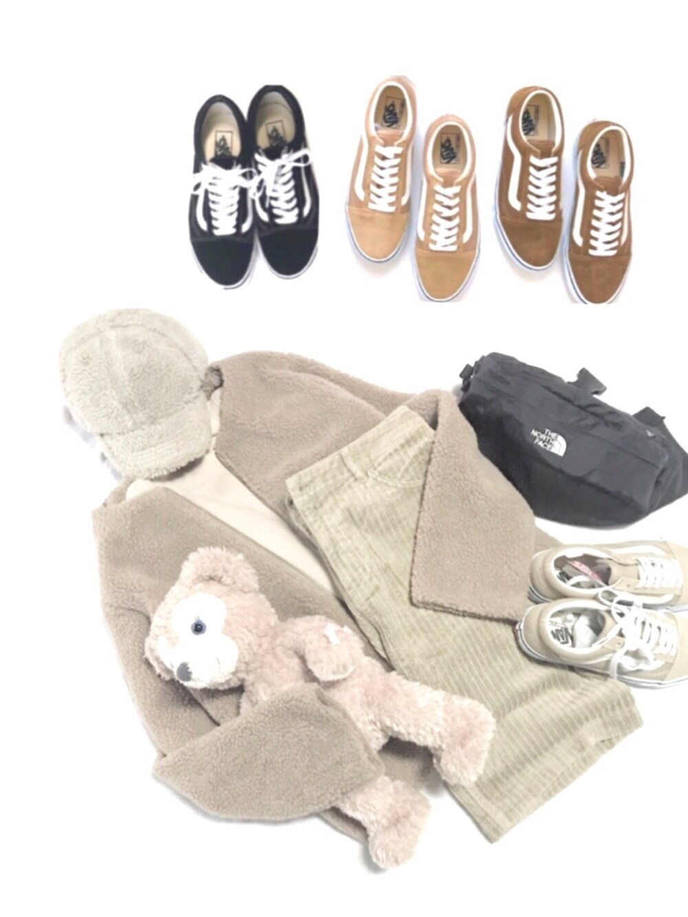 「VANSのアイテム（スニーカー、その他）」を使った、みゆ9zくまてつさん（レディース・162cm）の冬コーディネートの1枚目の写真