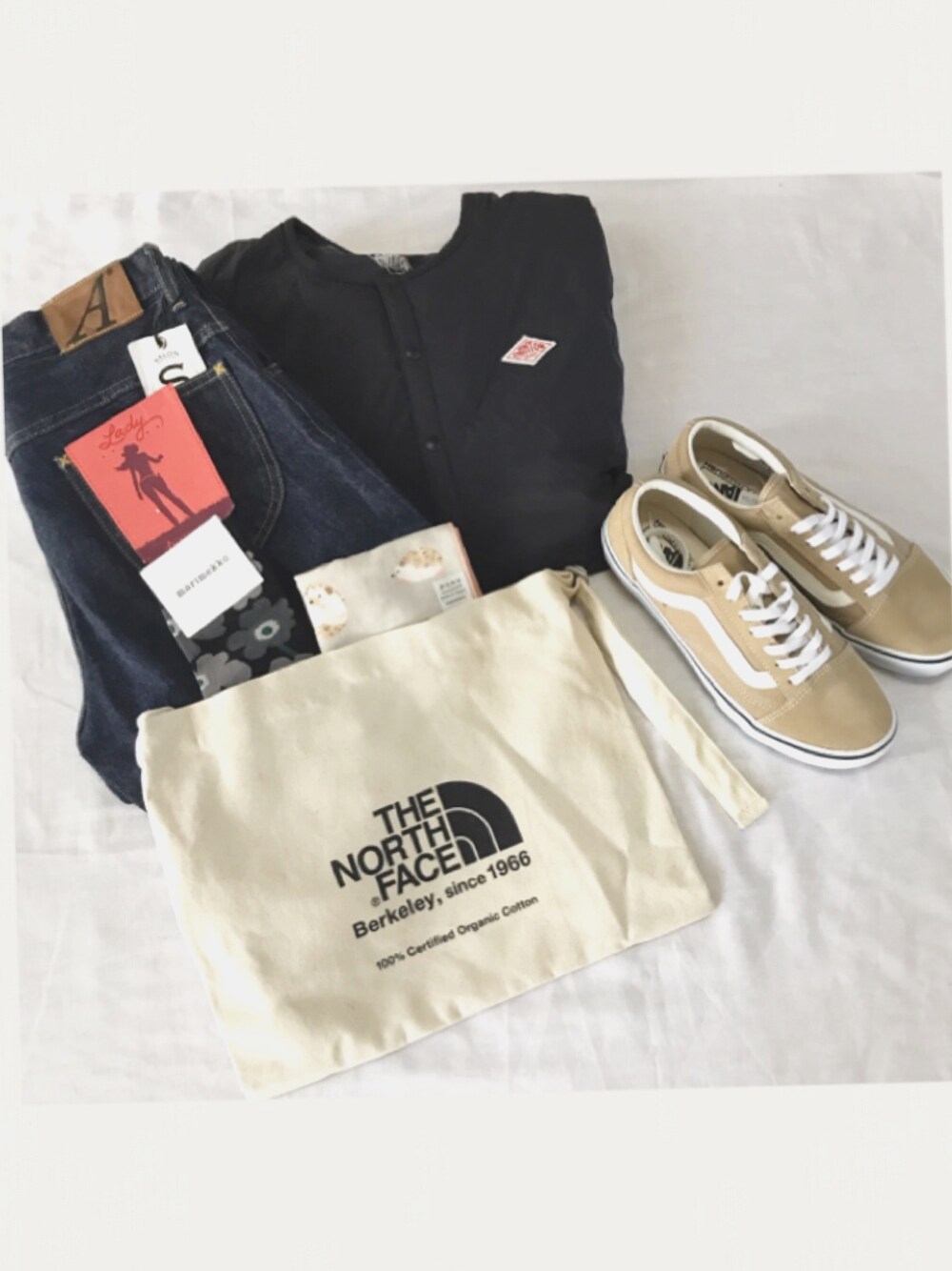 「THE NORTH FACEのアイテム（ショルダーバッグ、その他）」を使った、みゆ9zくまてつさん（レディース・162cm）の春コーディネートの1枚目の写真